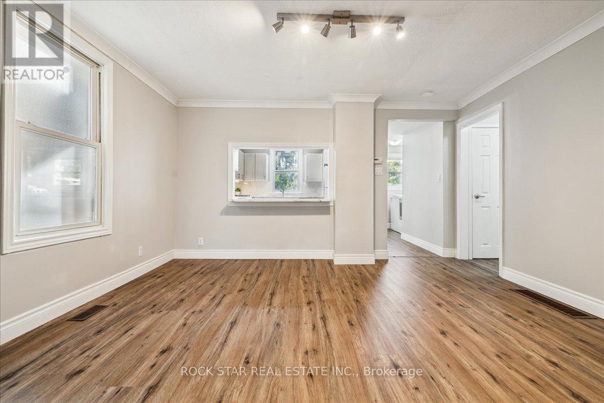 Photo 44 of 223 Weir Street N, Hamilton ON