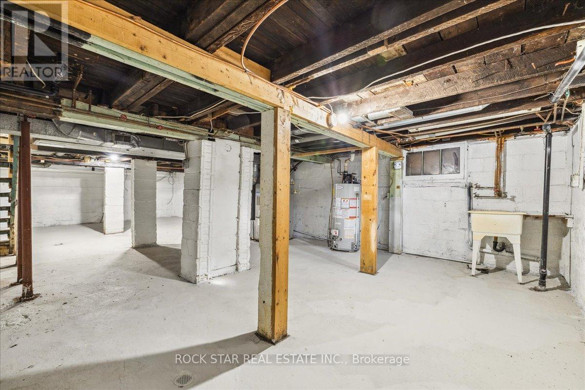 Photo 21 of 223 Weir Street N, Hamilton ON