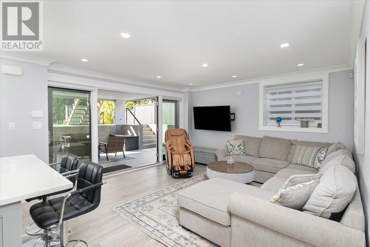 1604 HAMILTON STREET, New Westminster