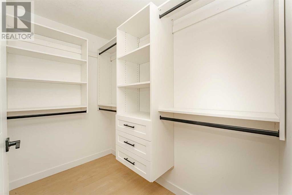 Single Family House for Sale in  Sandringham Road NW Sandstone Valley Calgary 