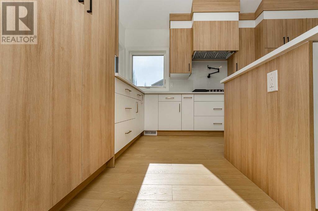 Single Family House for Sale in  Sandringham Road NW Sandstone Valley Calgary 