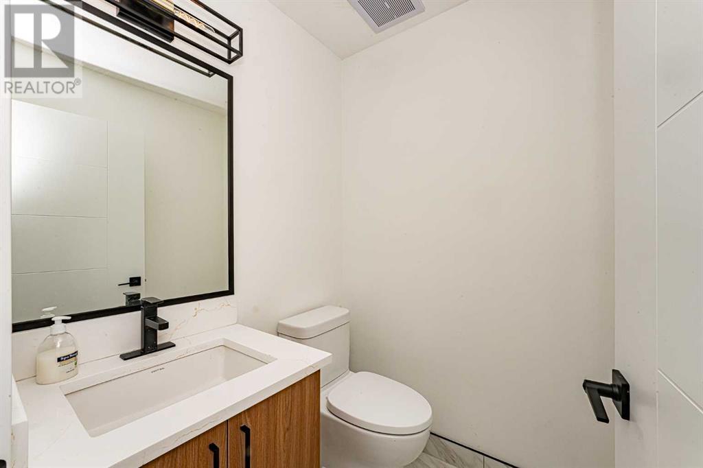 Single Family House for Sale in  Sandringham Road NW Sandstone Valley Calgary 
