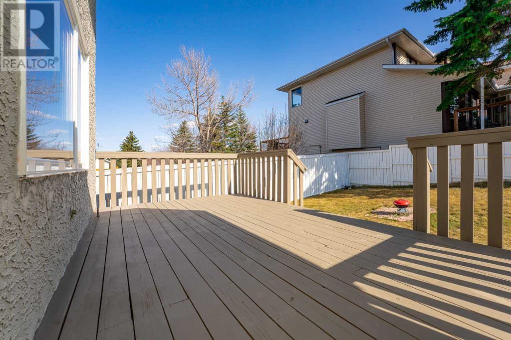 Single Family House for Sale in  Sandringham Road NW Sandstone Valley Calgary 