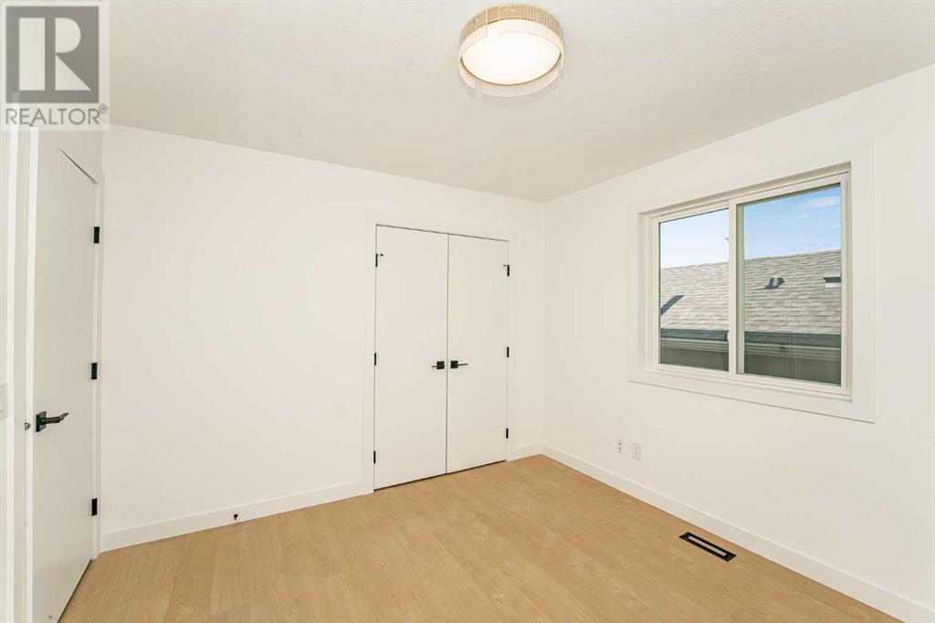 Single Family House for Sale in  Sandringham Road NW Sandstone Valley Calgary 