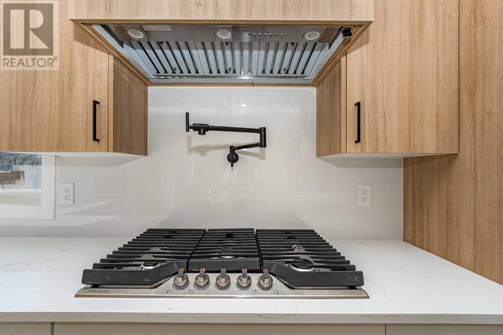 Single Family House for Sale in  Sandringham Road NW Sandstone Valley Calgary 