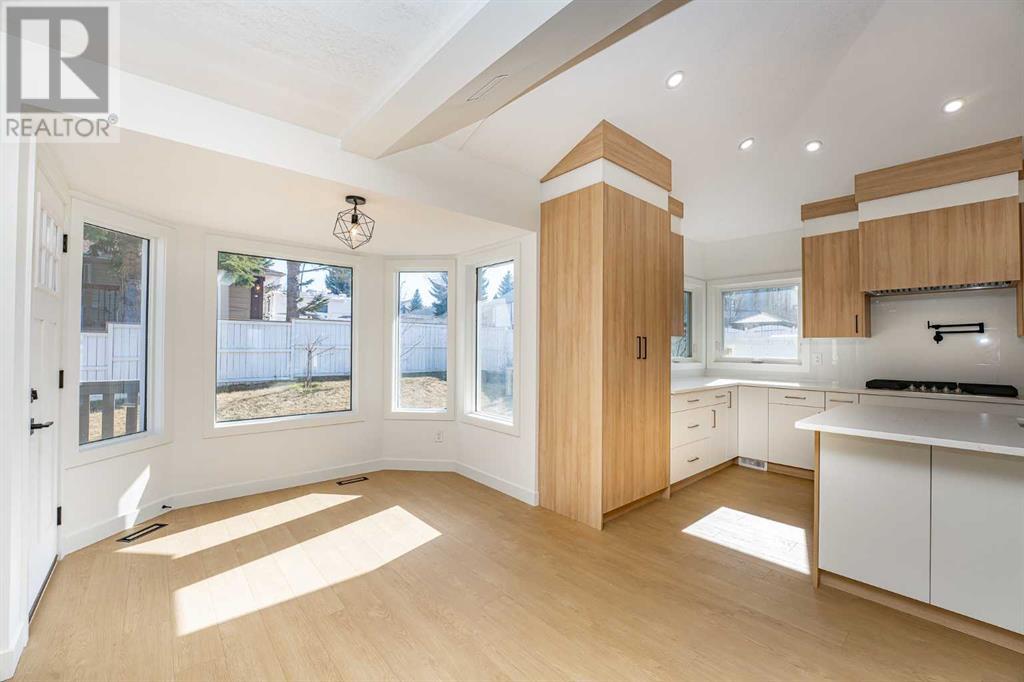 Single Family House for Sale in  Sandringham Road NW Sandstone Valley Calgary 