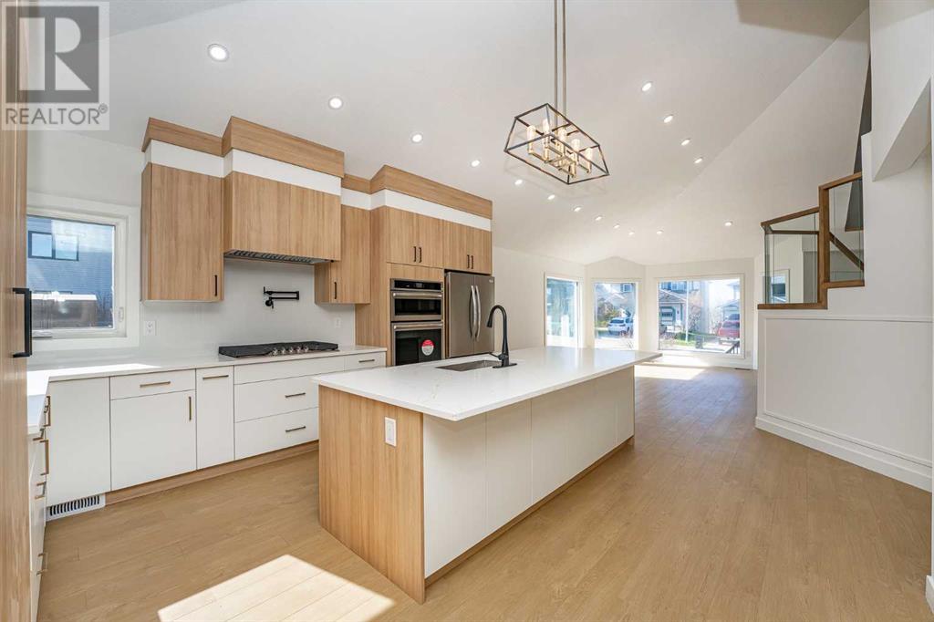 Single Family House for Sale in  Sandringham Road NW Sandstone Valley Calgary 