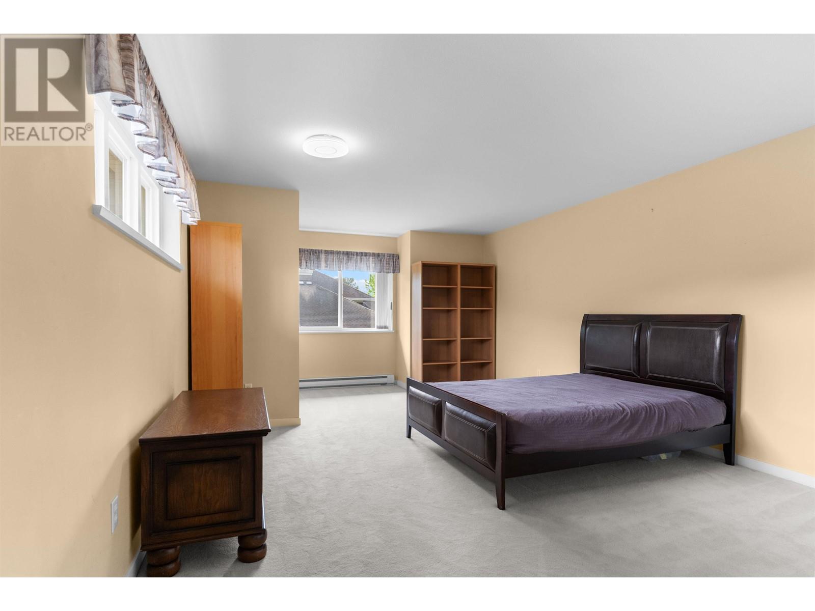 Photo 26 of 39 5300 Admiral Way, Delta BC