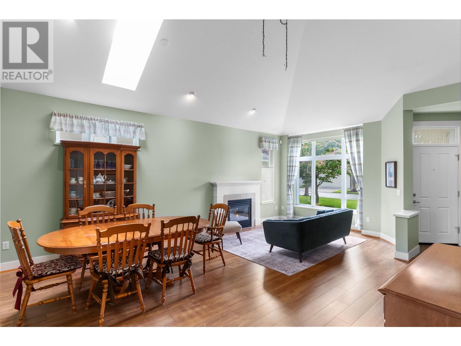 Photo 7 of 39 5300 Admiral Way, Delta BC