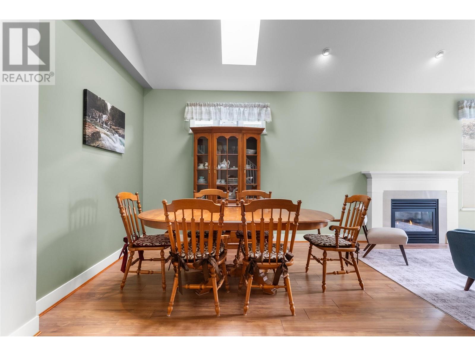 Photo 8 of 39 5300 Admiral Way, Delta BC