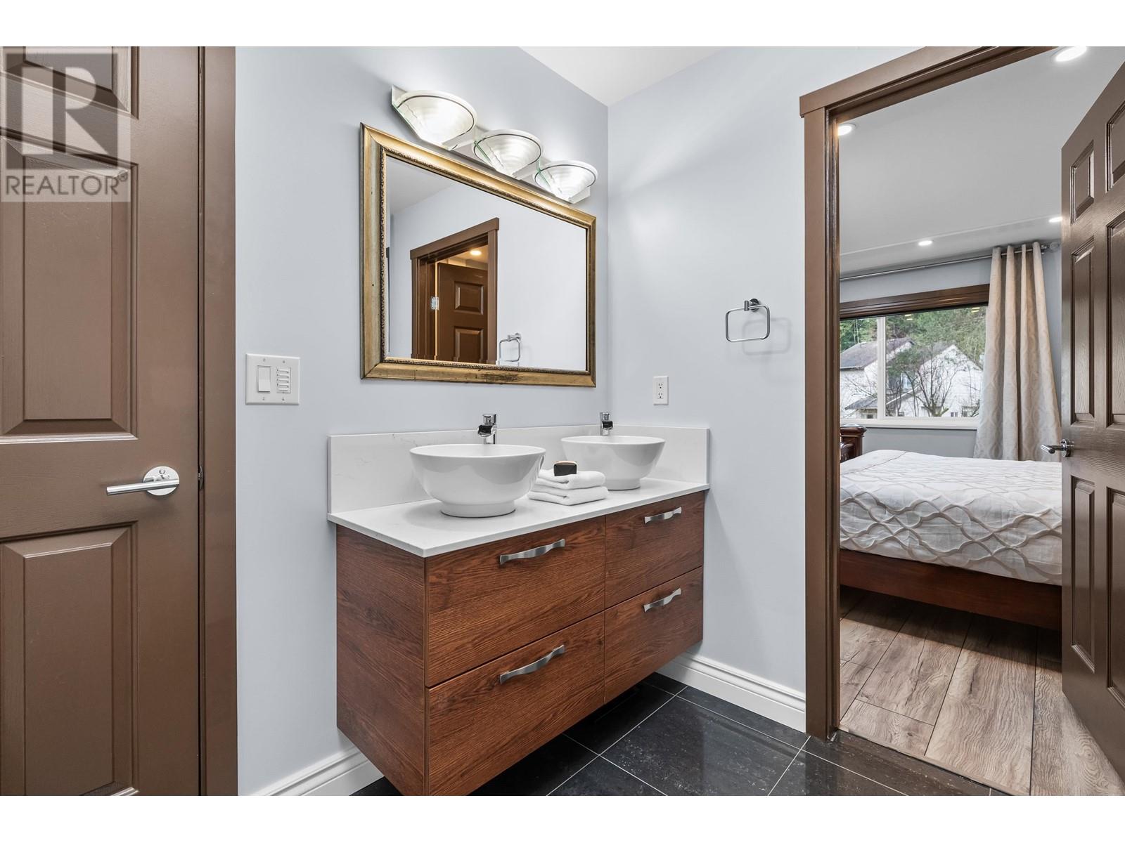 19762 WILDCREST AVENUE, Pitt Meadows real estate listing R2985059