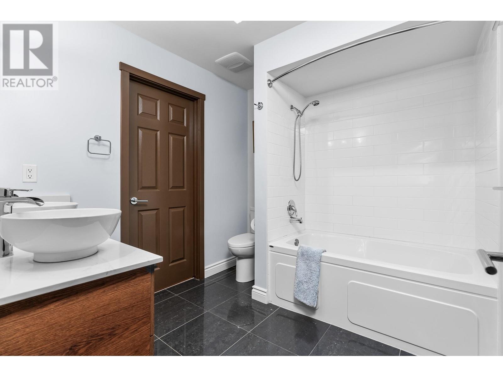 19762 WILDCREST AVENUE, Pitt Meadows real estate listing R2985059