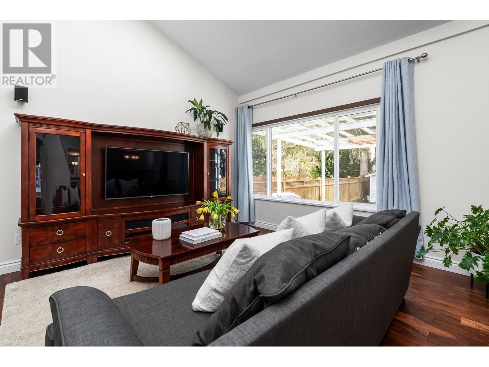 19762 WILDCREST AVENUE, Pitt Meadows real estate listing R2985059