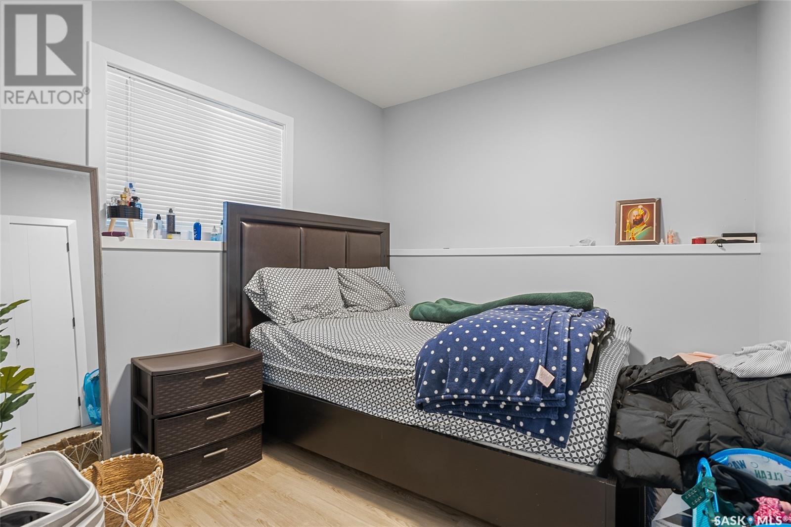 Photo 19 of 215 Ells Crescent, Saskatoon SK