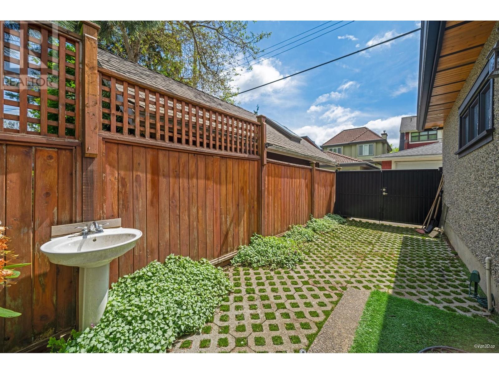Photo 8 of 3562 W 22nd Avenue, Vancouver BC