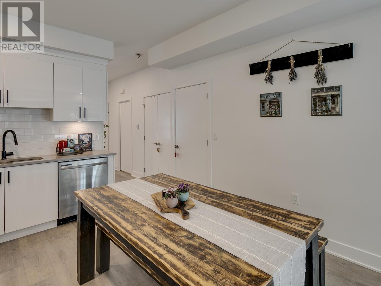 204 37842 THIRD AVENUE, Squamish real estate listing R2992171
