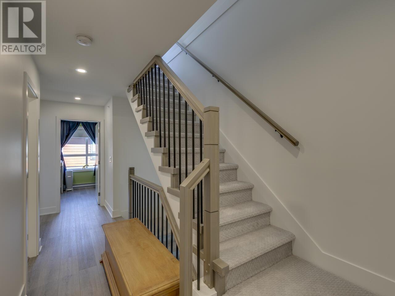 204 37842 THIRD AVENUE, Squamish real estate listing R2992171