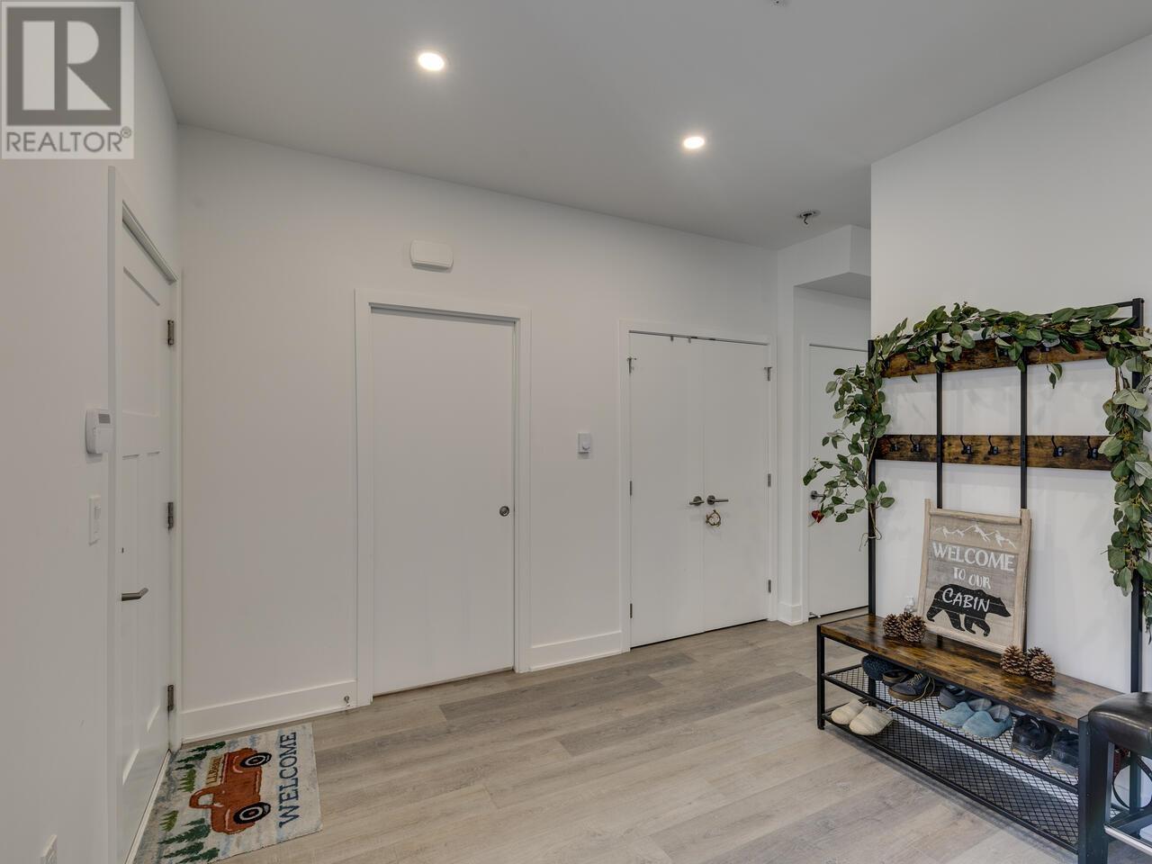 204 37842 THIRD AVENUE, Squamish real estate listing R2992171