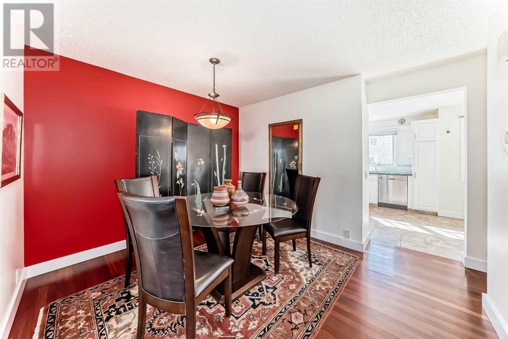 Single Family House 4 Level for Sale in  Point Mckay Gardens NW Point McKay Calgary 