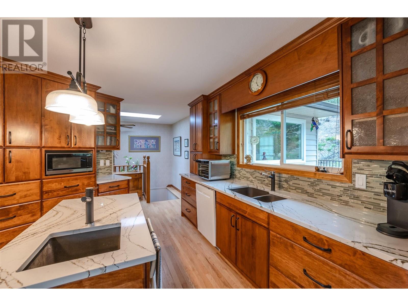 331 EASTSIDE Road, Okanagan Falls