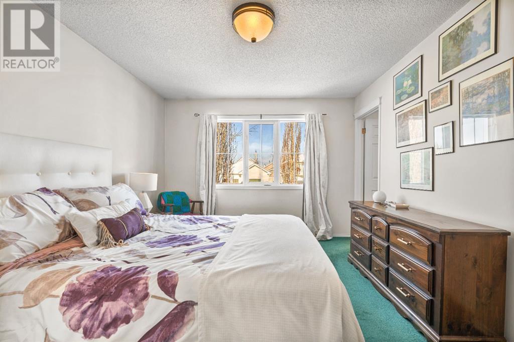 Single Family House for Sale in  Tuscany Valley Way NW Tuscany Calgary 