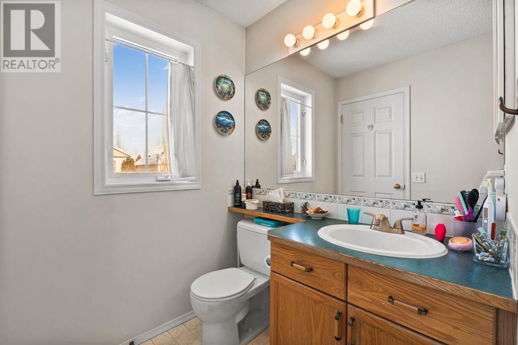 Single Family House for Sale in  Tuscany Valley Way NW Tuscany Calgary 