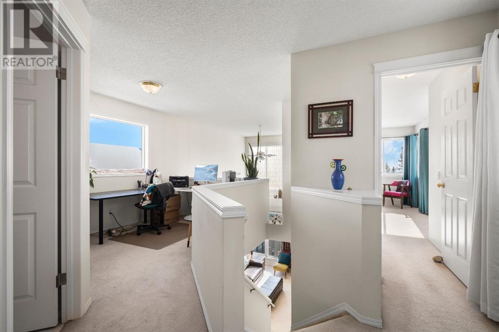 Single Family House for Sale in  Tuscany Valley Way NW Tuscany Calgary 