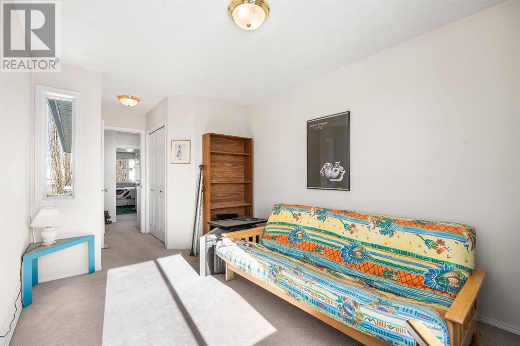 Single Family House for Sale in  Tuscany Valley Way NW Tuscany Calgary 