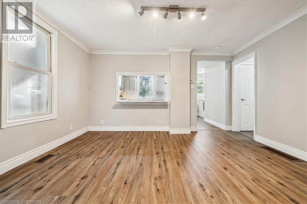 Photo 14 of 223 Weir Street N, Hamilton ON
