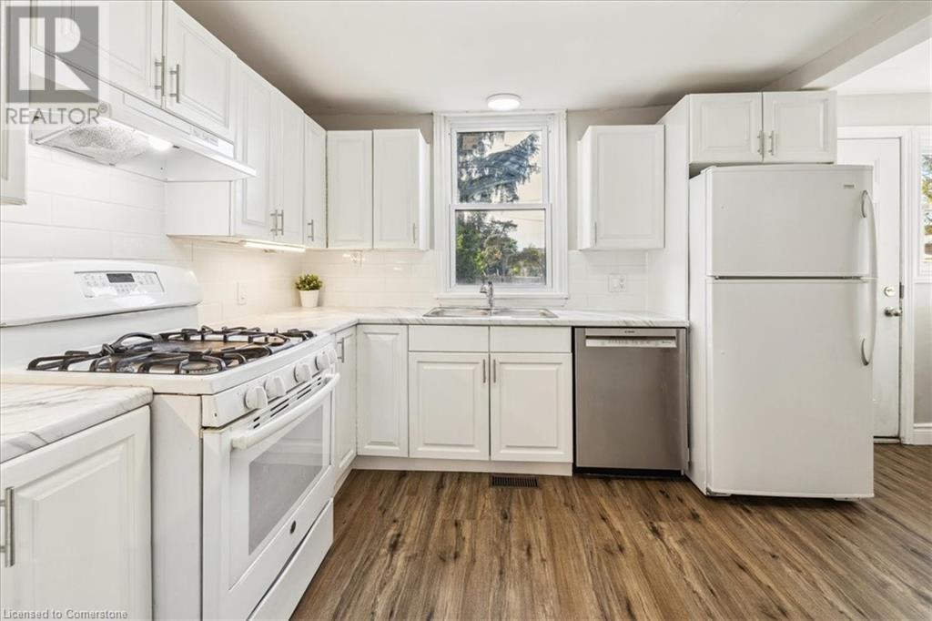 Photo 21 of 223 Weir Street N, Hamilton ON