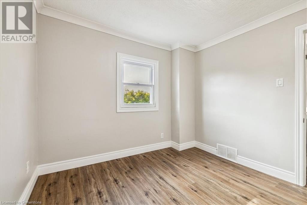 Photo 35 of 223 Weir Street N, Hamilton ON