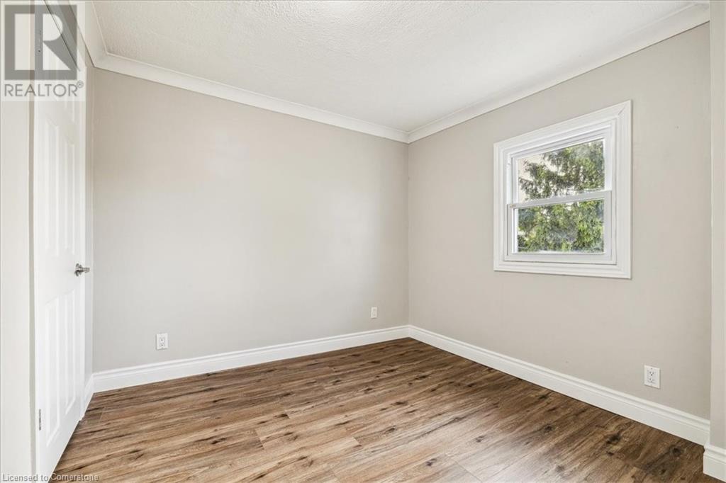 Photo 33 of 223 Weir Street N, Hamilton ON