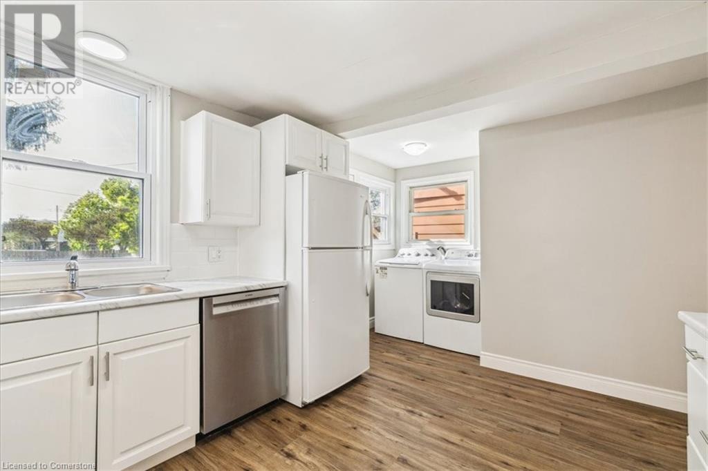 Photo 24 of 223 Weir Street N, Hamilton ON