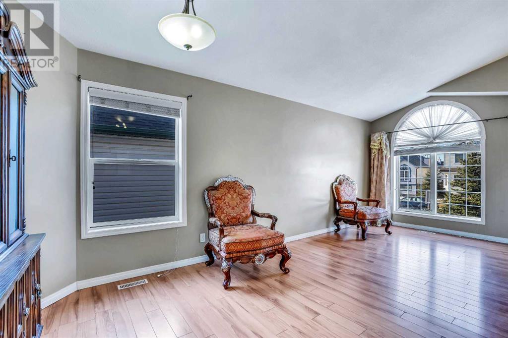 Single Family House Bi-level for Sale in  Taracove Road NE Taradale Calgary 