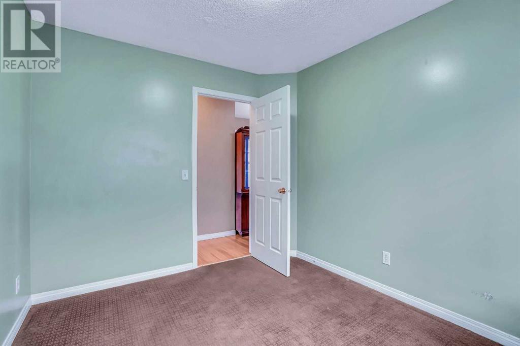 Single Family House Bi-level for Sale in  Taracove Road NE Taradale Calgary 