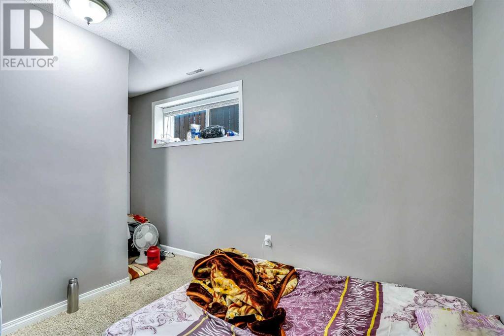 Single Family House Bi-level for Sale in  Taracove Road NE Taradale Calgary 