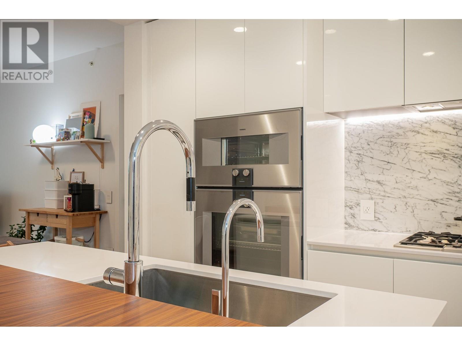 Photo 7 of 105 7428 Alberta Street, Vancouver BC