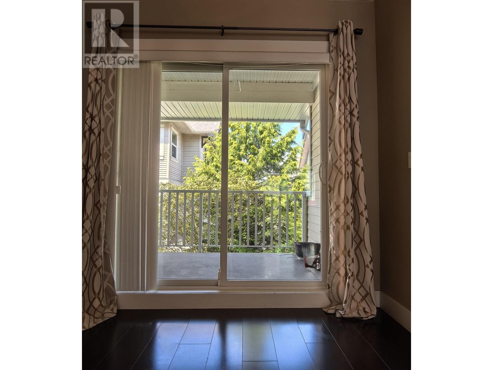 Photo 11 of 3 12351 No 2 Road, Richmond BC