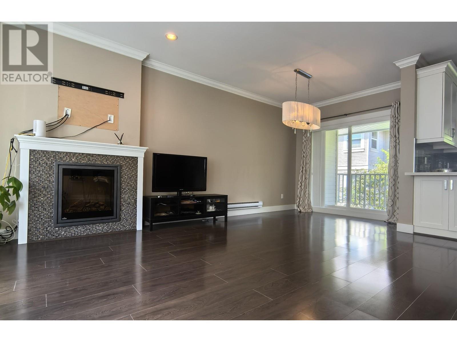 Photo 9 of 3 12351 No 2 Road, Richmond BC