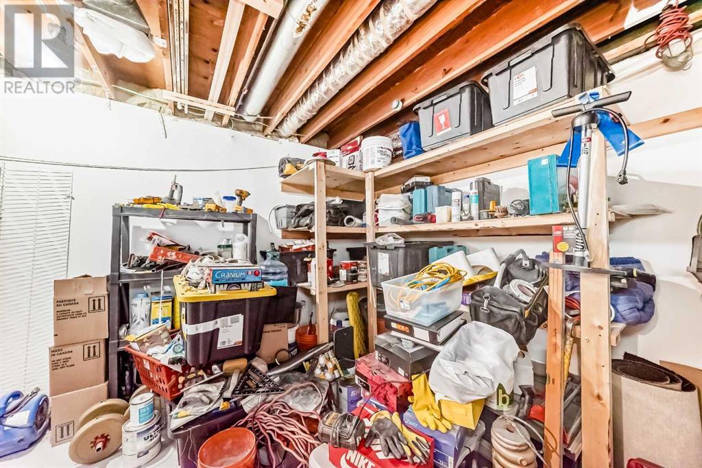 Single Family House for Sale in  Pinemill Mews NE Pineridge Calgary 