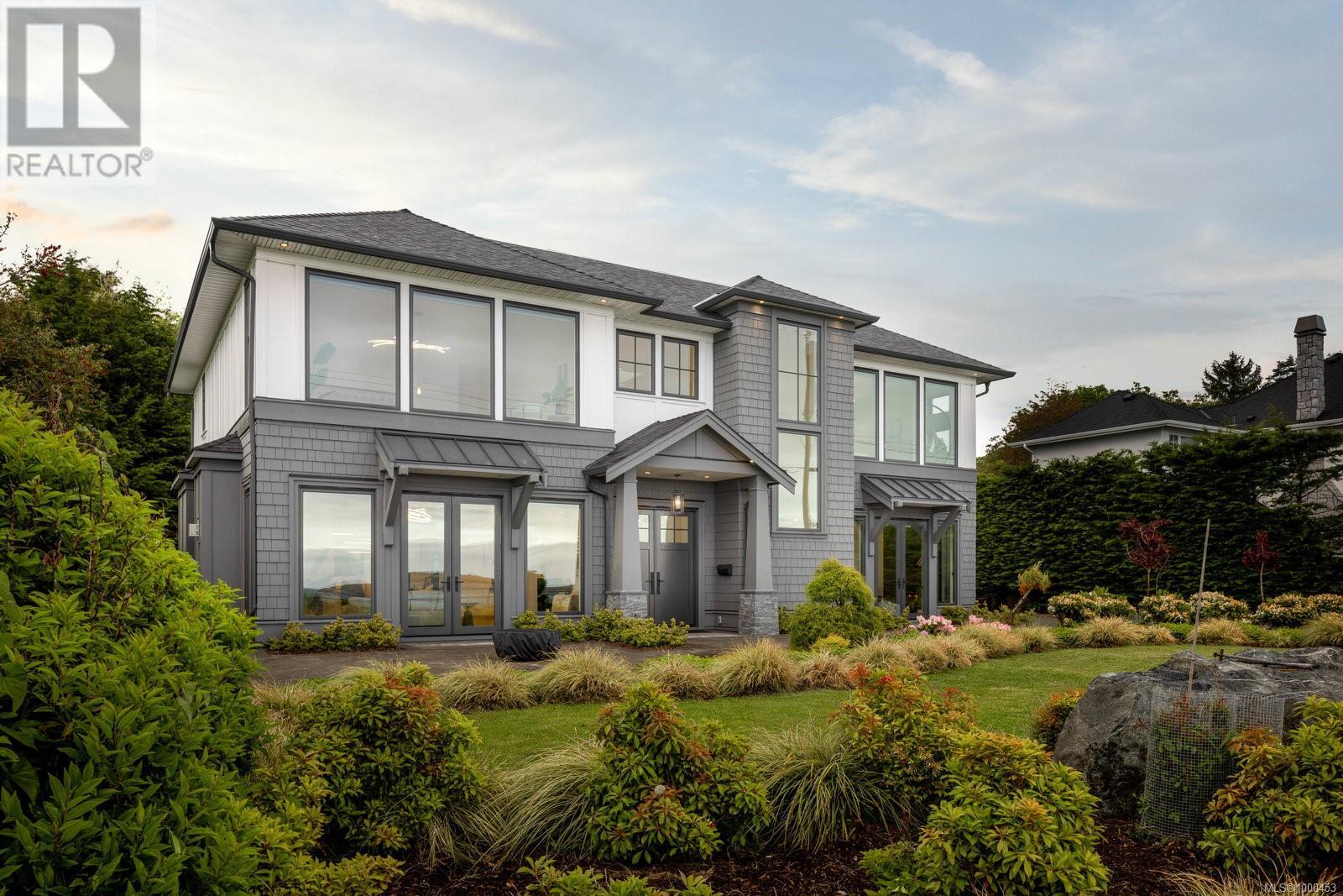 Photo 5 of 418 Beach Dr, Oak Bay BC