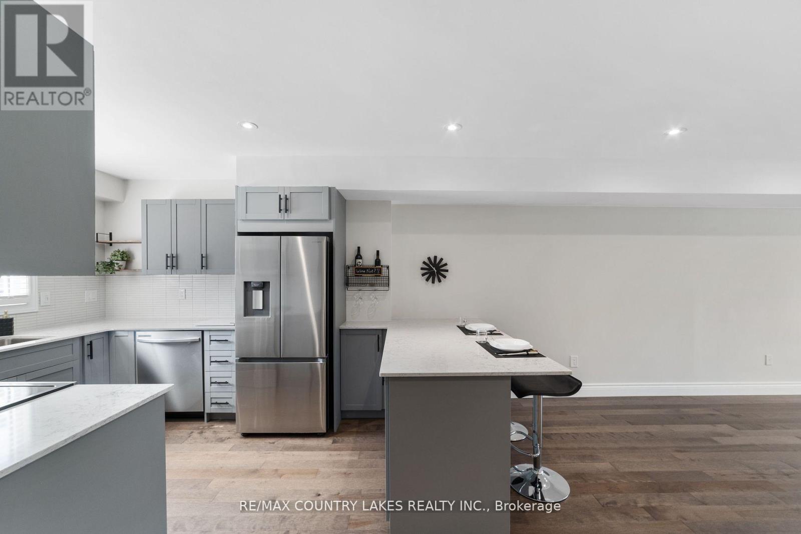 Photo 12 of 22 100 Laguna Parkway, Ramara ON