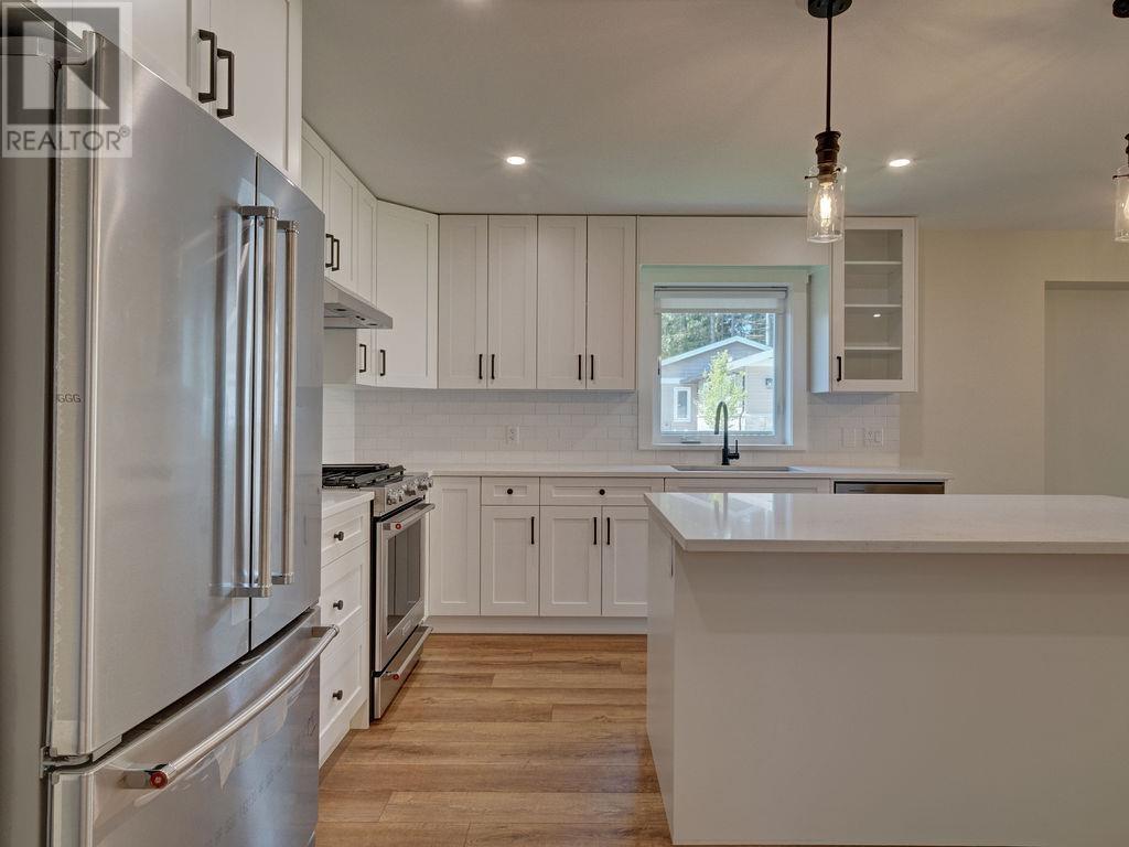 1084 CELIA CRESCENT, Gibsons