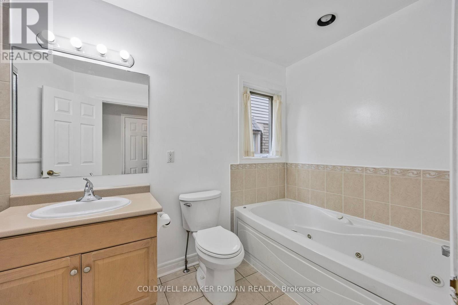 Photo 27 of 9 8 Malibu Manor W, New Tecumseth ON