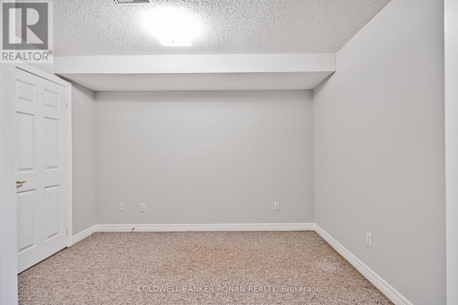 Photo 42 of 9 8 Malibu Manor W, New Tecumseth ON
