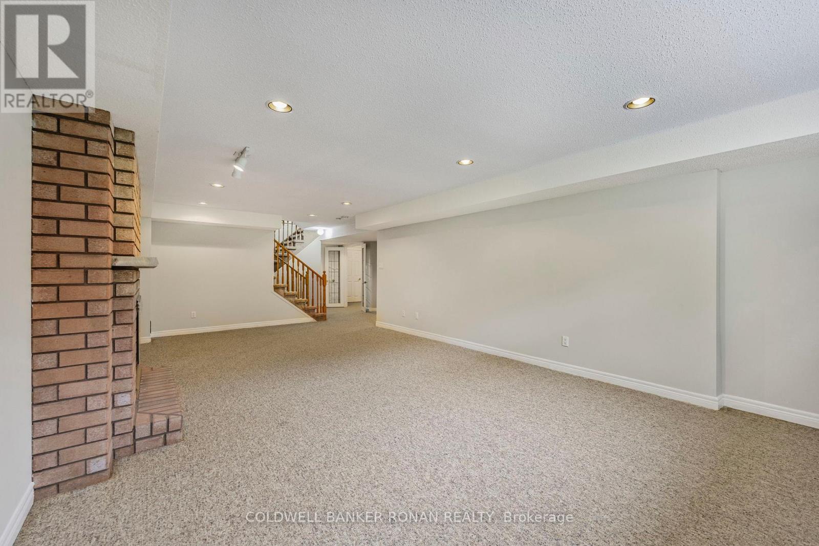 Photo 34 of 9 8 Malibu Manor W, New Tecumseth ON