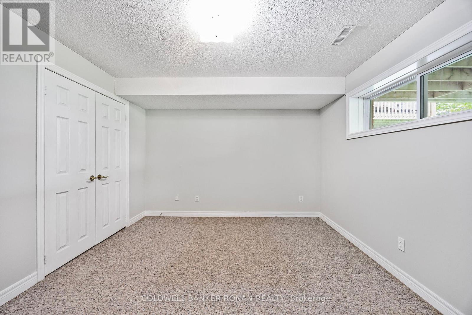 Photo 32 of 9 8 Malibu Manor W, New Tecumseth ON