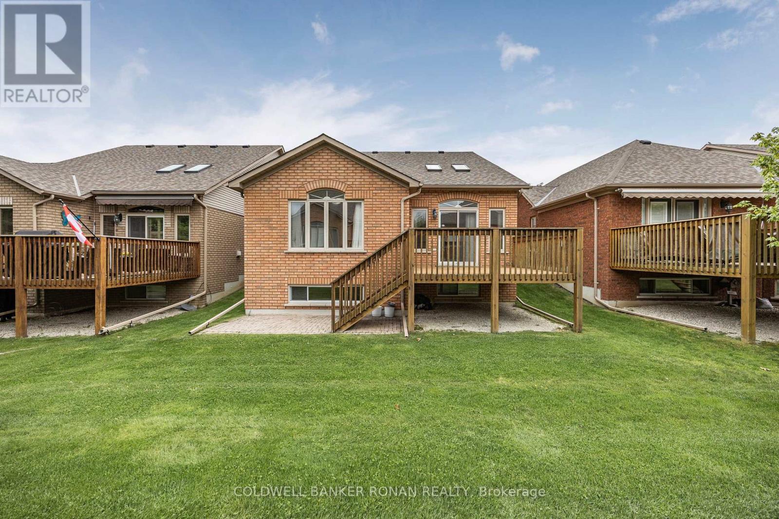 Photo 38 of 9 8 Malibu Manor W, New Tecumseth ON