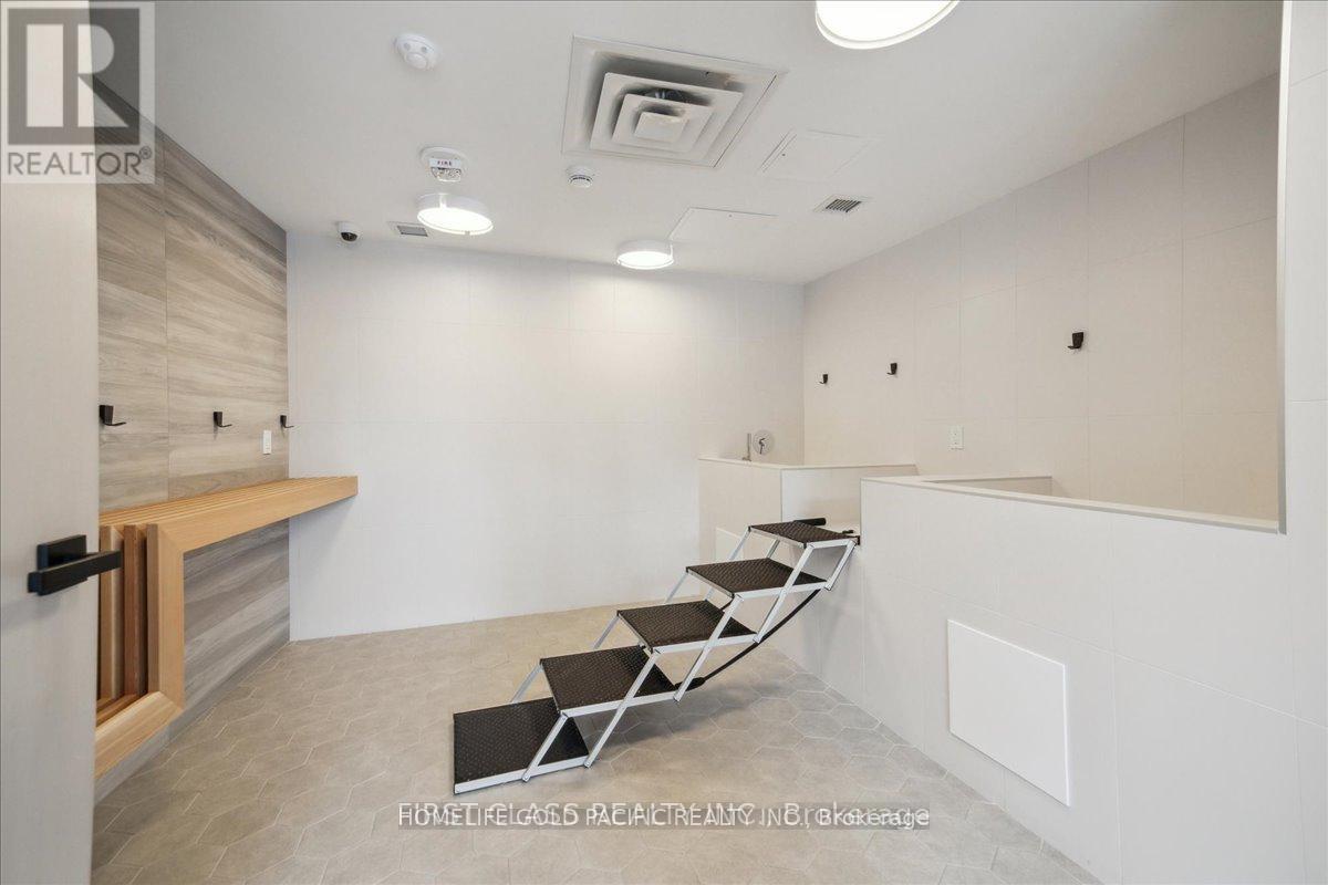 Photo 8 of 1217 500 Wilson Avenue, Toronto ON