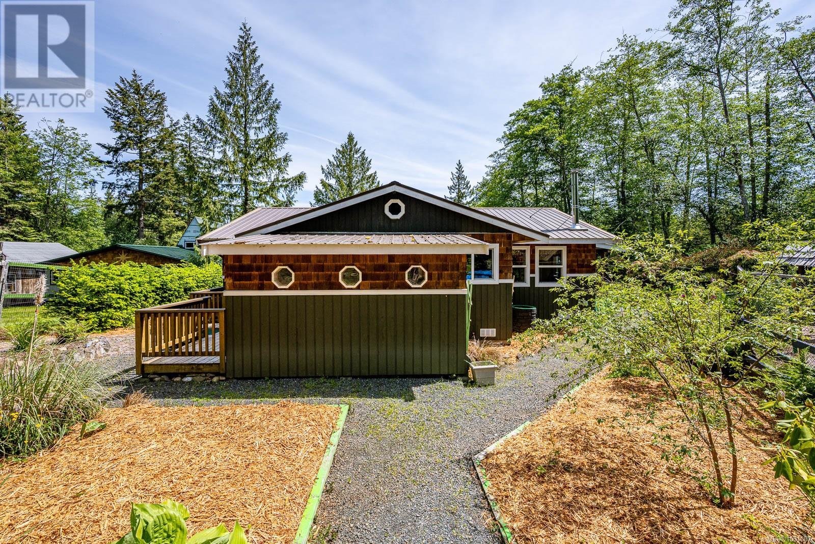 1415 Baikie Rd, Denman Island